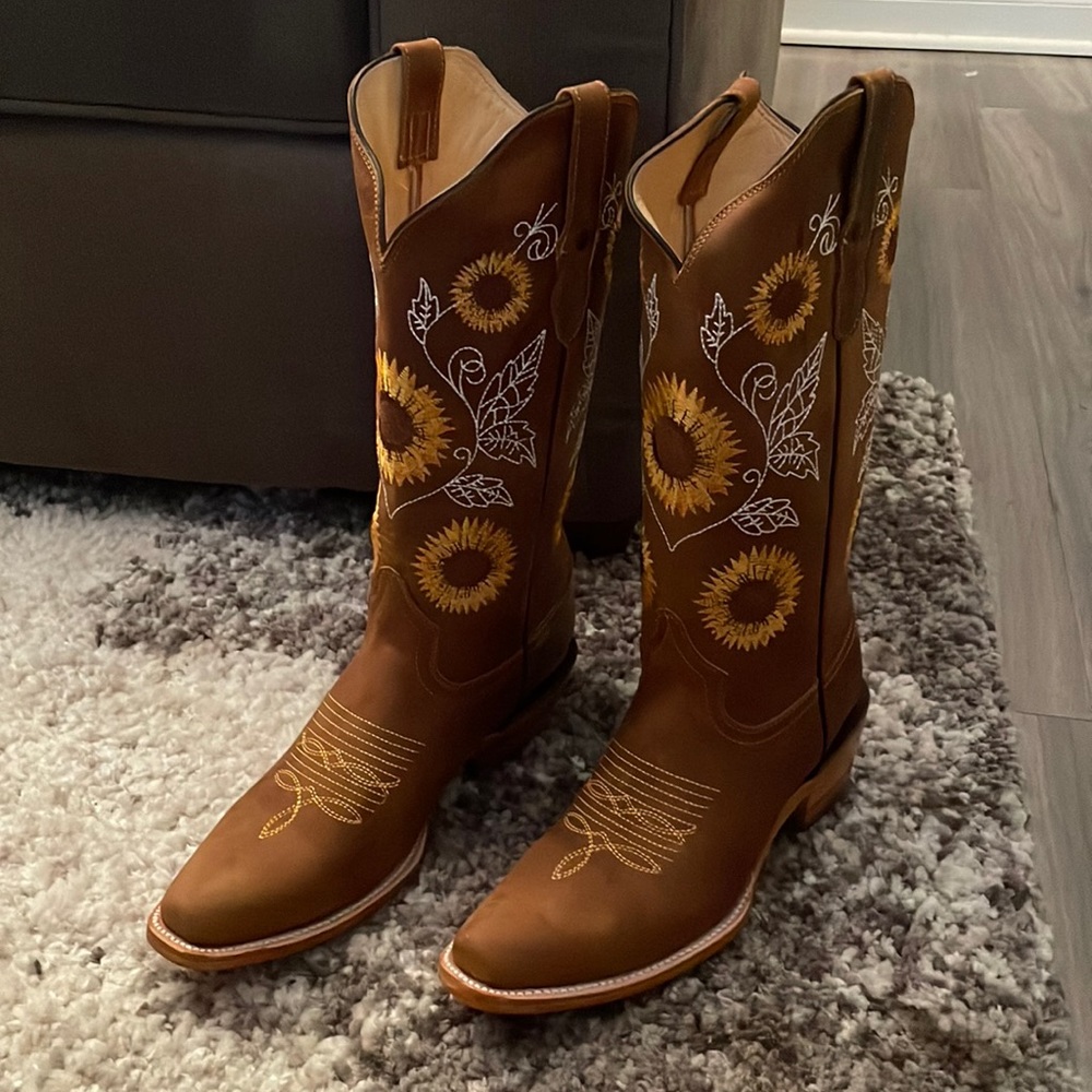 Sunflower boots